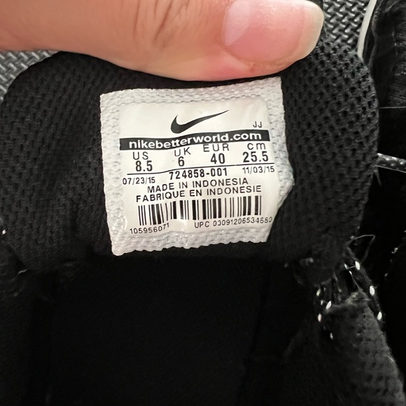 Nike training flex trs size 8.5 black and white - Picture 3 of 4